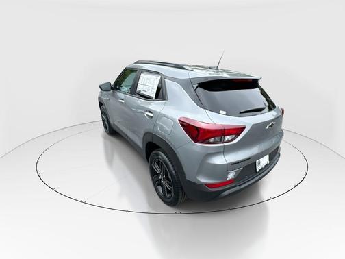 Sterling Gray Metallic 2026 Chevrolet Trailblazer LT