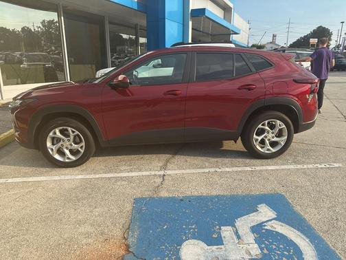 2024 Chevrolet Trax LS