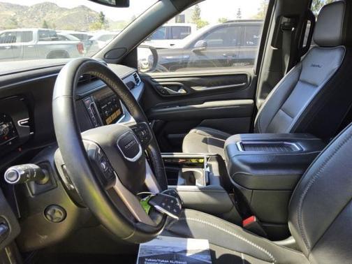 Onyx Black 2023 GMC Yukon XL Denali