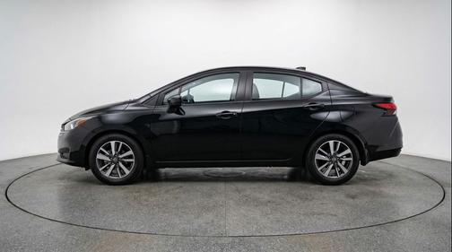Super Black 2025 Nissan Versa 1.6 SV