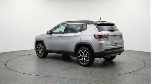 Silver Zynith Metallic Clearcoat 2025 Jeep Compass Limited