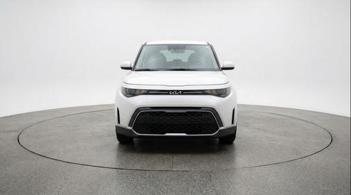 Snow White Pearl 2025 Kia Soul LX