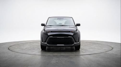 Fusion Black 2025 Kia Soul LX