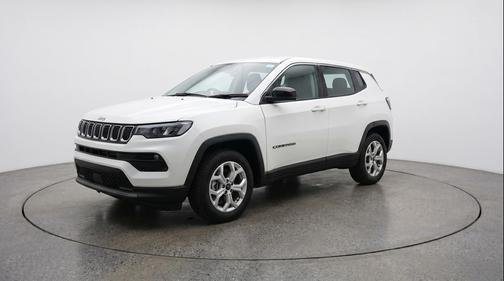 Bright White Clearcoat 2025 Jeep Compass Latitude
