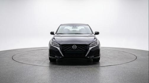 Super Black 2025 Nissan Altima SV FWD