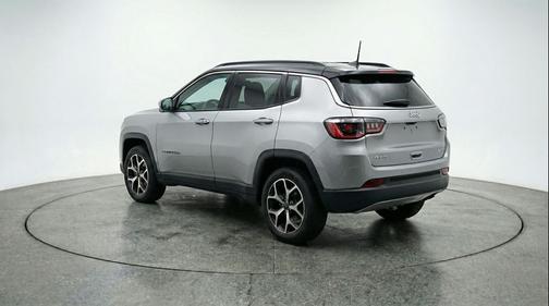 Silver Zynith Metallic Clearcoat 2025 Jeep Compass Limited