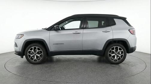 Silver Zynith Metallic Clearcoat 2025 Jeep Compass Limited