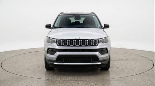Silver Zynith Metallic Clearcoat 2025 Jeep Compass Limited