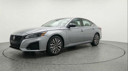 Gun Metallic 2025 Nissan Altima SV FWD