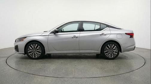 Gun Metallic 2025 Nissan Altima SV FWD