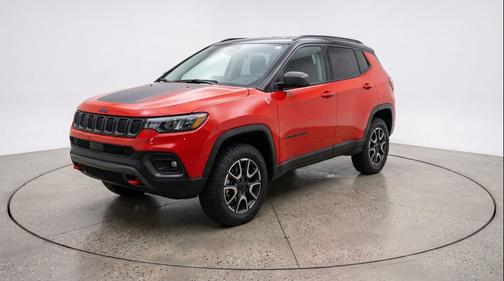 Red Hot Pearlcoat 2025 Jeep Compass Trailhawk