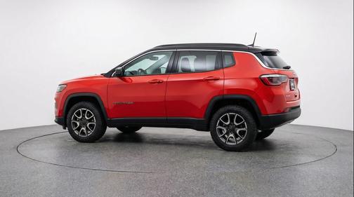 Red Hot Pearlcoat 2025 Jeep Compass Trailhawk
