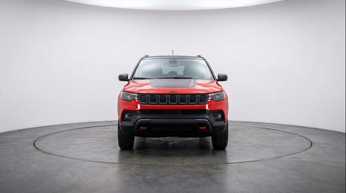 Red Hot Pearlcoat 2025 Jeep Compass Trailhawk