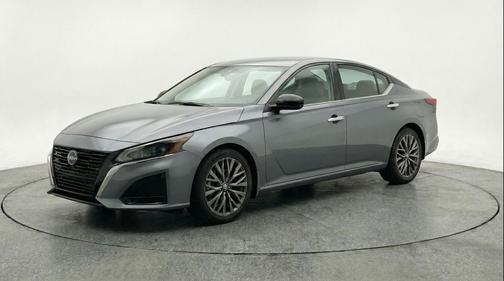 Gun Metallic 2025 Nissan Altima SV FWD