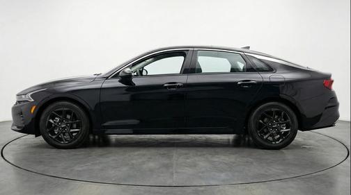 Aurora Black Pearl 2025 Kia K5 LXS