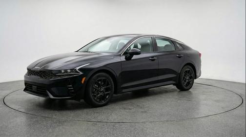 Aurora Black Pearl 2025 Kia K5 LXS