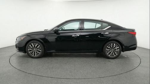 Super Black 2025 Nissan Altima SV FWD