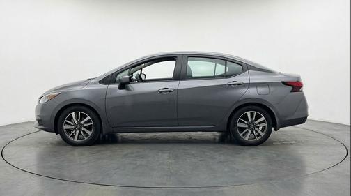 Gun Metallic 2025 Nissan Versa 1.6 SV