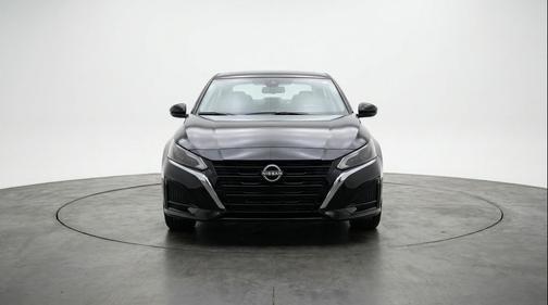 Super Black 2025 Nissan Altima SV FWD