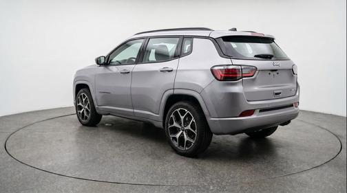 Silver Zynith Metallic Clearcoat 2025 Jeep Compass Limited