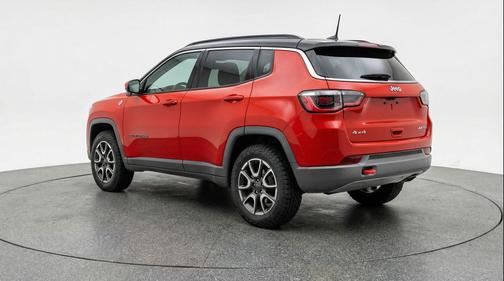 Red Hot Pearlcoat 2025 Jeep Compass Trailhawk