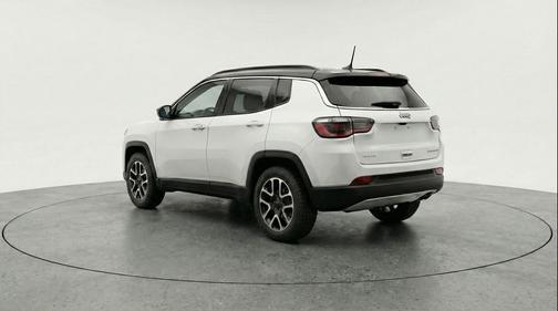 Bright White Clearcoat 2025 Jeep Compass Trailhawk