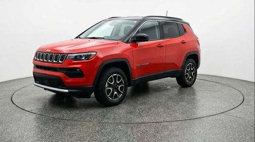 Red Hot Pearlcoat 2025 Jeep Compass Trailhawk