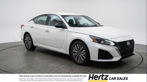 Glacier White 2025 Nissan Altima SV FWD