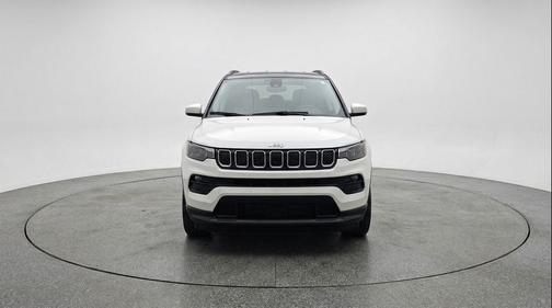 Bright White Clearcoat 2025 Jeep Compass Limited
