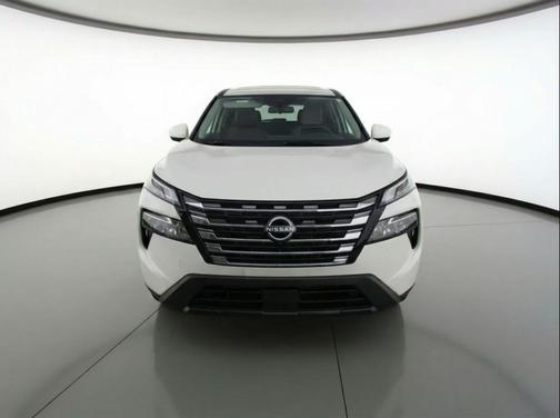 Everest White Pearl Tricoat 2025 Nissan Rogue SV