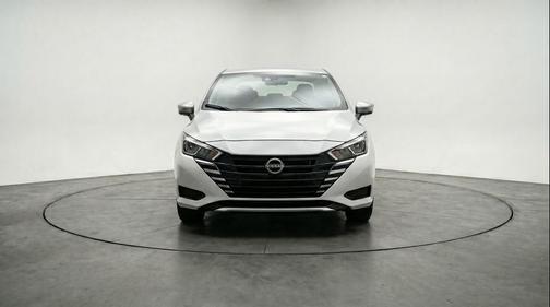 Brilliant Silver Metallic 2025 Nissan Versa 1.6 SV