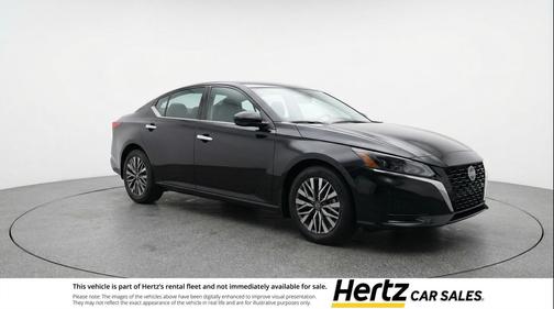 Super Black 2025 Nissan Altima SV FWD