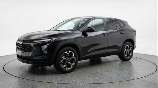 Mosaic Black Metallic 2025 Chevrolet Trax LT