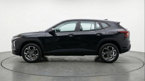 Mosaic Black Metallic 2025 Chevrolet Trax LT