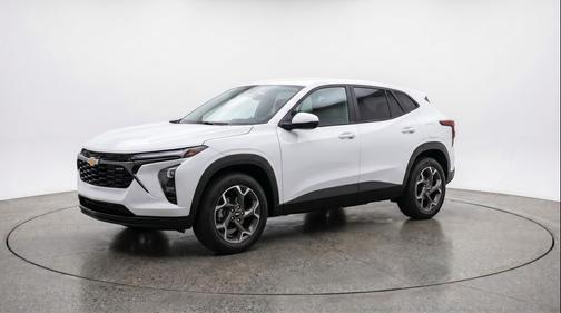 Summit White 2025 Chevrolet Trax LT