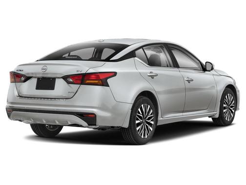 Brilliant Silver Metallic 2024 Nissan Altima 2.5 SV