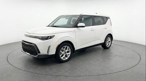 Snow White Pearl 2025 Kia Soul LX