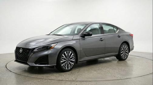 Gun Metallic 2025 Nissan Altima SV FWD