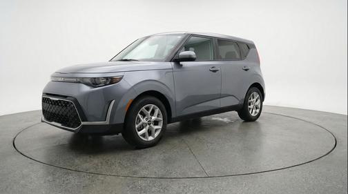 Gravity Gray 2025 Kia Soul LX