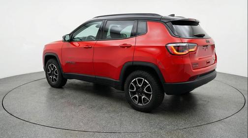 Red Hot Pearlcoat 2025 Jeep Compass Trailhawk