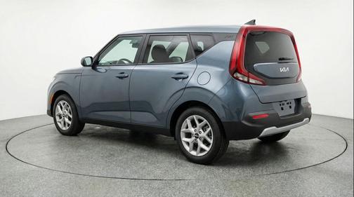 Gravity Gray 2025 Kia Soul LX