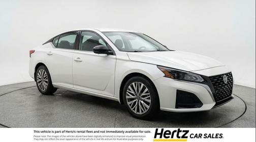 Glacier White 2025 Nissan Altima SV FWD