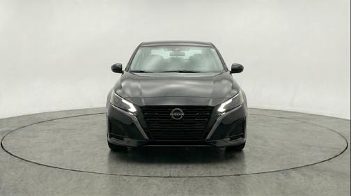Super Black 2025 Nissan Altima SV FWD