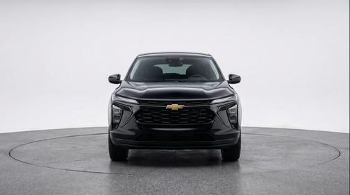 Mosaic Black Metallic 2025 Chevrolet Trax LT