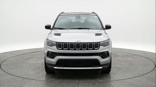 Silver Zynith Metallic Clearcoat 2025 Jeep Compass Limited