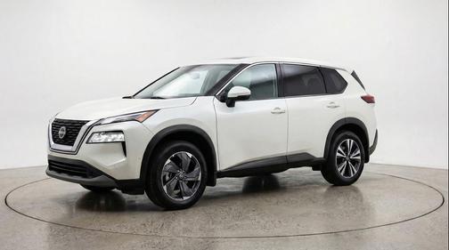 Everest White Pearl Tricoat 2025 Nissan Rogue SV