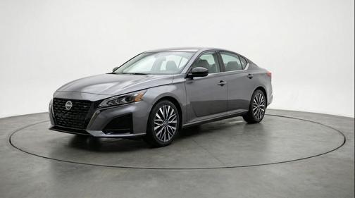 Gun Metallic 2025 Nissan Altima SV FWD