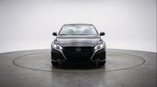 Super Black 2025 Nissan Altima SV FWD