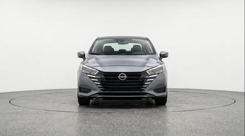 Gun Metallic 2025 Nissan Versa 1.6 SV