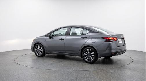 Gun Metallic 2025 Nissan Versa 1.6 SV